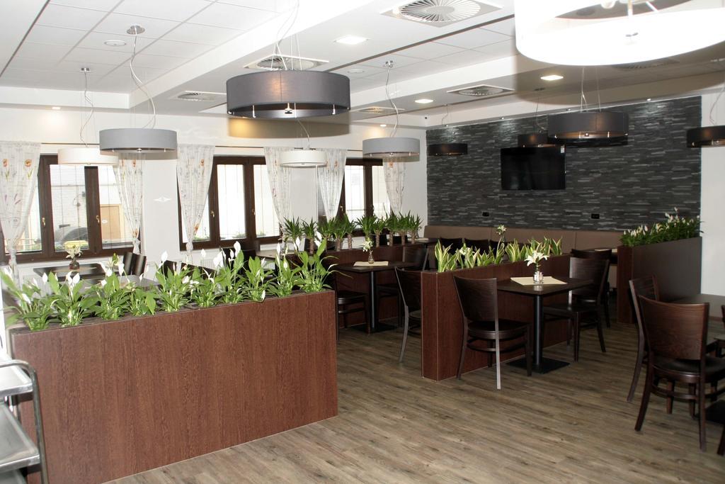 Penzion Aladdin Teplice Exterior photo